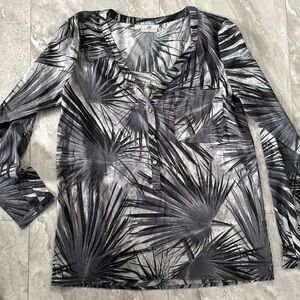 JV by Johnny Was Black & Gray Palm-Print Long Sleeve Henley